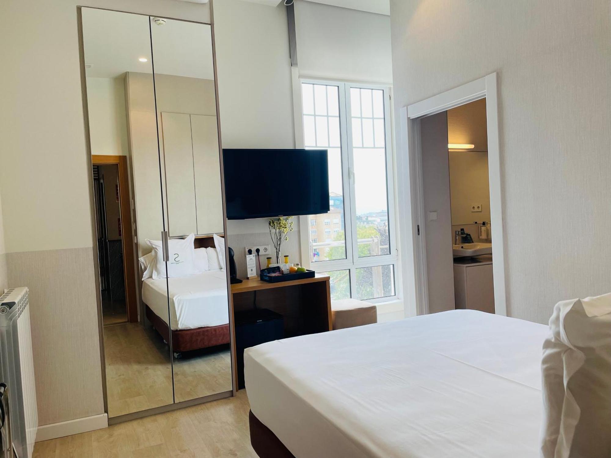 Sercotel El Balcon De La Bahia Suites Santander Exterior photo